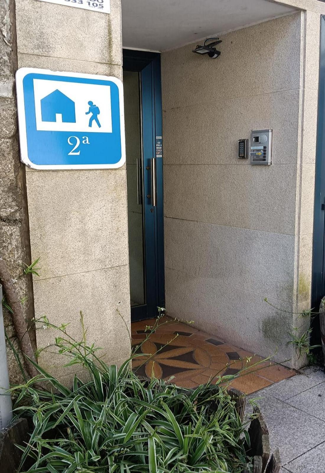 Albergue -Wifi- O Apartamento -No Wifi- Camino Santiago Porrino - En Pleno Centro - City Centre Exterior foto